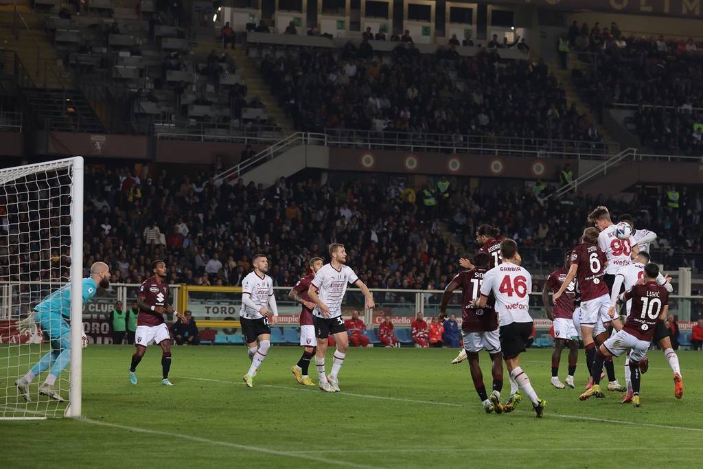 AC米兰客场挑战都灵,备受关注的简单介绍 AC米兰客场挑战都灵,备受关注的简单介绍