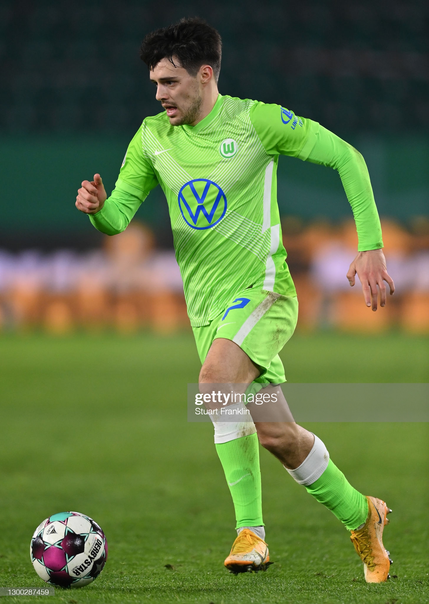 关于狼堡新签约球员腰斩交易,球队战力蒙受考验的信息 关于狼堡新签约球员腰斩交易,球队战力蒙受考验的信息