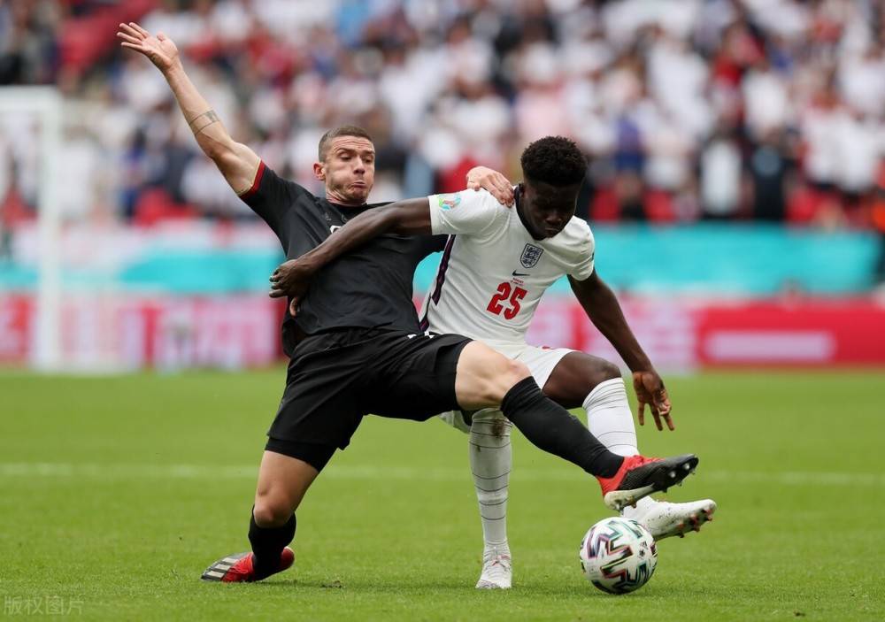 英格兰队在比赛中险胜捷克队,实现小组出线的简单介绍 英格兰队在比赛中险胜捷克队,实现小组出线的简单介绍